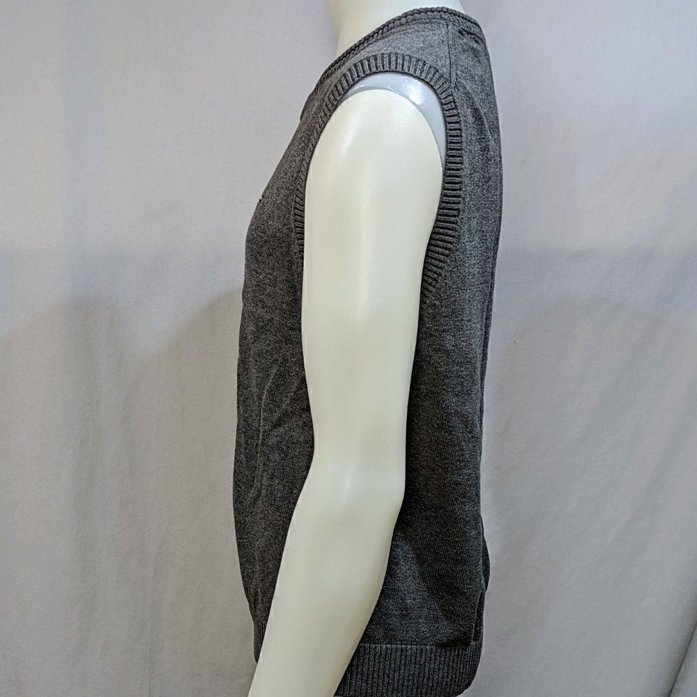 Classic looking Tommy Hilfiger Vest - Picture 5 of 7